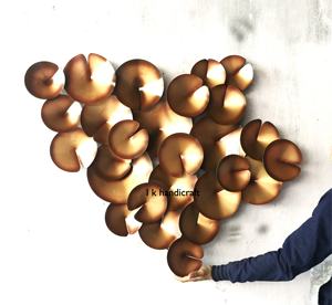 Finition royale en feuille d'or faite à la main moderne grande taille Sculpture murale Art Designer fer métal entrée unique salon décoration murale - Product Image 6