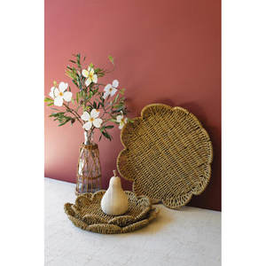 Ensemble de trois plateaux en jonc de mer tissés en forme de fleur Plateaux décoratifs pour tenture murale Belle décoration murale - Product Image 1