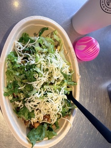 Bol à salade jetable biodégradable de qualité export pour restaurants et traiteurs, 18 oz, avec couvercle transparent pour boîte à salade - Product Image 1