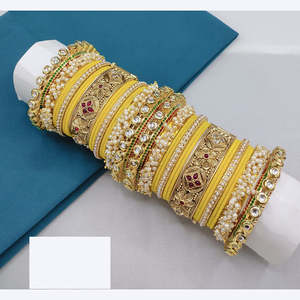 Regal Finish Pota Kundan and Pearl Bridal <b>Bangles</b> <b>Set</b> - Product Image 3