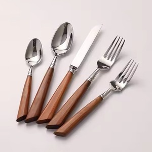 Elegant Finish Metal Spoon And Fork Set Cutlery Set Stainless Steel <b>Flatware</b> For Restaurant Banquet - Product Image 1