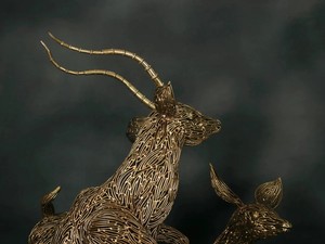 Escultura de Animales Hecha a Mano en Latón Estilo Art Deco, Familia de Ciervos, para Decoración del Hogar - Product Image 2