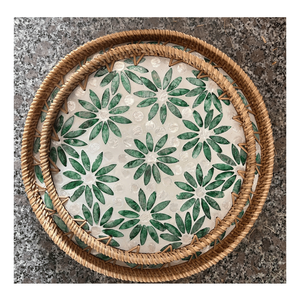 Plateau en rotin tissé à la main du Vietnam avec incrustations de nacre pour servir le petit-déjeuner et le café - Product Image 6