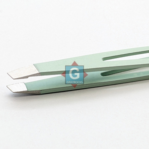 Pince à épiler oblique vert clair thermolaquée pour sourcils, épilation des poils incarnés, outils de beauté en acier inoxydable - Product Image 4