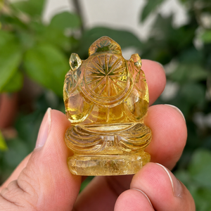 Statue de Ganesha en citrine naturelle sculptée à la main, idole en cristal de 1,5 pouce |   Petite figurine de dieu hindou |   Décoration Spirituelle Gif - Product Image 2
