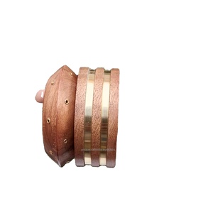 Brazalete de Madera de Mango Pulida Personalizado al por Mayor, Forma Redonda |   Artesanías de Madera Premium Ecológicas y Sostenibles - Product Image 2
