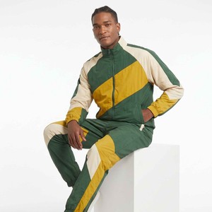 Factory Direct Selling Solid Color Lightweight Polyester Nylon <b>Wind</b> <b>Breaker</b> Custom Logo Streetwear Tracksuit for Men - Product Image 4