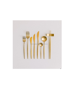 Couverts décoratifs en métal conçus pour les tables à manger fines ajoutant une beauté artistique et une touche moderne sophistiquée - Product Image 6