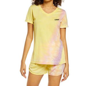 Conjunto de camiseta y pantalones cortos tie-dye para mujer, corte relajado con cuello redondo, ropa informal para exteriores, material de alta calidad con diseño de logotipo personalizado. - Product Image 1