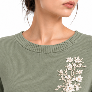 Top Corto de Cachemira para Mujer, Color Verde Salvia, con Bordado Floral, Cuello Redondo, Manga Larga, Dobladillo Acanalado, Estilo Casual para Invierno - Product Image 2