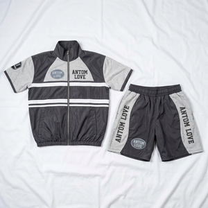 Conjunto Deportivo Ligero de 2 Piezas con Franja Reflectante de 3m, Chaqueta Cortavientos con Capucha y Cremallera Personalizada para Hombre - Product Image 6