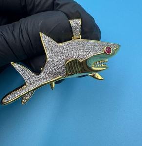 Pendentif requin en argent 925 plaqué or jaune, serti de moissanite VVS, style hip-hop, personnalisé, breloques animales pour hommes - Product Image 6