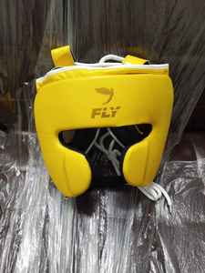 หมวกป้องกันศีรษะสำหรับชกมวย Fly Professional พร้อมแผ่นป้องกันแก้มแบบกำหนดเอง ทำจากหนังวัวแท้ ปรับขนาดได้ด้วยสายรัดแบบ Hook and Loop พร้อมแผ่นบังหน้าใส สำหรับกีฬา - Product Image 1
