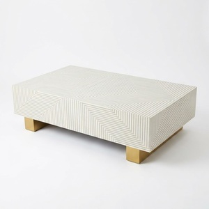 Mesa de centro moderna con incrustaciones geométricas de hueso, mesa central de lujo hecha a mano con diseño de rayas en chevron y base de latón para sala de estar u hotel - Product Image 1