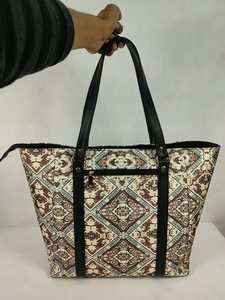 Printed <b>Canvas</b> Tote Handbag with Zipper Closure and Front Pocket Fashionable Reusable <b>Beach</b> Shopping Shoulder Bag for Women - Product Image 4