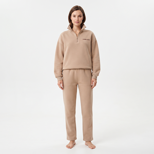 Ensemble de survêtement pour femme avec sweat-shirt à demi-zip et pantalon de survêtement à jambes larges, vêtements de sport décontractés, ensemble de survêtement de haute qualité - Product Image 1