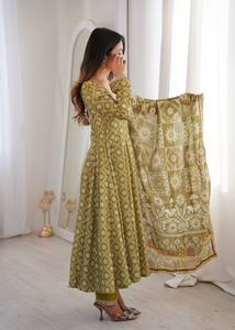 <b>Presented</b> for This Season Our New Mirror Lace Worked Salwar Kameez with Real Modling Women's Traditional Party Wear - Product Image 5