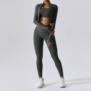 Conjuntos de Ropa Deportiva de 3 Piezas con Logotipo Personalizado para Mujer, Ropa de Yoga, Ropa Deportiva Femenina, Conjuntos de Fitness para Gimnasio - Product Image 3