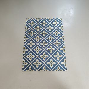 Tapis Durrie en laine fait main à poils ras, motif géométrique moderne bleu et blanc, tissage plat, pour la prière et l'usage domestique - Product Image 4