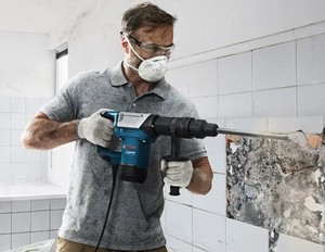 Martillo Demoledor Eléctrico Profesional GSH 500 MAX, Alta Energía de Impacto, Tasa de Impacto Superior que Resulta en un Alto Rendimiento de Corte - Product Image 6