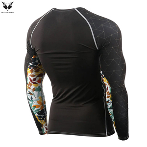Rashguard de Manga Larga para MMA y BJJ con Diseño Personalizado, de la Mejor Calidad, para Entrenamiento Físico Masculino, de Secado Rápido, para Adultos - Product Image 3