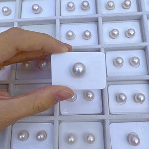 Pendientes de Perlas de Agua Dulce Blancas Australianas de 11-12 mm, Fuertes y Delicados, 5A Edison, Oro de 18k, Comparable, Extremadamente Fuertes - Product Image 1
