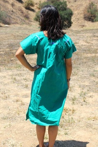 Vestido Mexicano Bordado a Mano, 100% Algodón, Corte en A, Largo Midi, Vestido Casual de Verano, Bordado Detallado, Colores Vibrantes, Excelente - Product Image 2