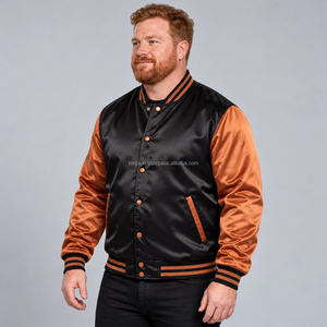 Vestes universitaires en satin surdimensionnées avec silhouette décontractée, fermeture à boutons-pression, poches fonctionnelles et design streetwear urbain tendance - Product Image 4