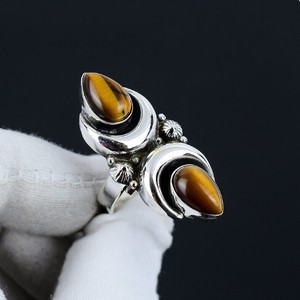 Anillo de Plata de Ley 925 con Ojo de Tigre Doble Natural, Hecho a Mano, con Dos Piedras de Ojo de Tigre en Forma de Luna Creciente - Product Image 2