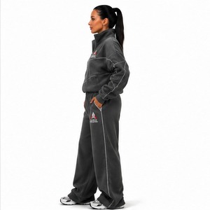 Conjunto Deportivo Premium para Mujer con Tela Suave y Transpirable, Ajuste Cómodo, Ideal para Entrenamiento Deportivo, Viajes y Uso Diario - Product Image 3