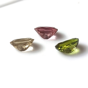 Trio de tourmalines naturelles multicolores du Mozambique, calibrées, 3,90 carats, taille ovale, pierres précieuses en vrac, ensemble 6x8 mm - Product Image 5