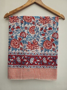 Paréo en coton fait main à motifs floraux pour femme, imprimé au bloc, écharpe de plage, paréo d'été en coton, Saint-Valentin, anniversaire, été - Product Image 3