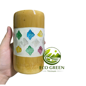 Tasse en bambou artisanale avec des scènes colorées de rizières pour cadeaux naturels, souvenirs de voyage, décoration intérieure, vente au détail et présentoirs - Product Image 1