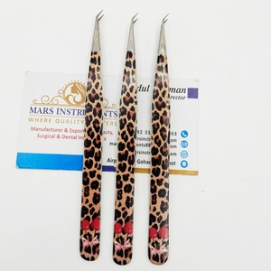 Pinzas de Aislamiento para Extensiones de Pestañas, Pinzas de Punta de Fibra de Alta Calidad con Diseño de Leopardo, Logotipo Personalizado - Product Image 3