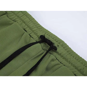 กางเกงขาสั้นออกกำลังกายผู้ชาย ผ้าโพลีเอสเตอร์ผสมคอตตอน ระบายอากาศ แห้งเร็ว มีเชือกผูกเอว รับผลิตแบบ OEM ODM พร้อมสกรีนโลโก้ ขายส่ง - Product Image 6