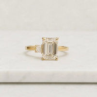 Bague de fiançailles moderne en or jaune avec diamant taille émeraude, bijoux de luxe pour femmes