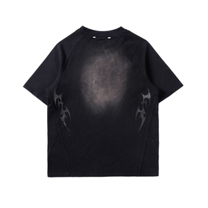 Camiseta Oversize de Algodón 300gsm con Lavado Vintage y Efecto Desgastado, Estilo Streetwear Personalizado, Corte Holgado con Ojales Metálicos - Product Image 1