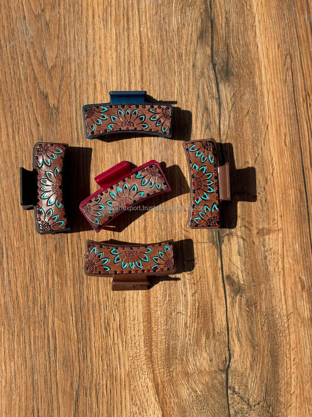 สีน้ำตาล