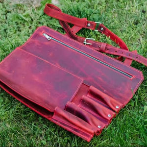 Étui de rangement pour couteaux de chef en cuir véritable robuste, protection anti-odeur, design personnalisé pour les voyages culinaires LSKR-0053 - Product Image 1