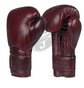 Guantes de Boxeo de Cuero Premium con Logotipo Personalizado |   Fabricante OEM Pakistán |   Proveedor de Guantes de Entrenamiento y Sparring al por Mayor - Product Image 3