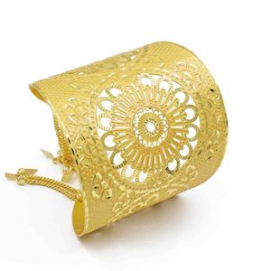 Wholesale 14K 18K 24K Dye Gold Plated Intricate Filigree Or Cut-Out Floral Pattern Cuff Kada, <b>Fashion</b> Kada, Adjustable Cuff Kada - Product Image 3