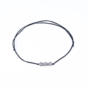 Chaîne de cheville noire avec trois breloques florales en argent sterling pour femme, faite à la main, style minimaliste, bijoux en gros pour la fabrication de bijoux DIY - Product Image 1
