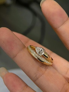 Bague en Moissanite taille poire 1,0 carat, plaqué or 14K, pour fiançailles, mariage, cadeau d'anniversaire, Saint-Valentin - Product Image 4