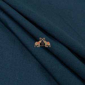 Tissu uni en coton biologique 100% - Tissu uni teint écologique - Tissu respirant et doux pour robes - Product Image 2