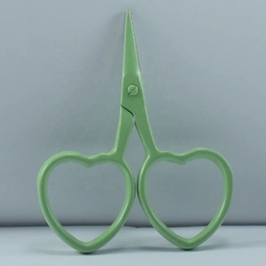 กรรไกรปักลายเล็กๆ รูปหัวใจ สีมิ้นท์ - Product Image 1