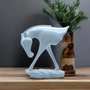 Sculpture abstraite de Pégase en résine blanche, objet de décoration moderne pour la maison, création artistique - Product Image 1
