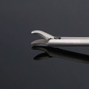 Juego de Instrumentos Médicos de Alta Calidad, Pinzas Quirúrgicas Portaagujas Tipo J&J Laparoscópicas Manuales de Acero Inoxidable Alemán, con Certificación CE - Product Image 2