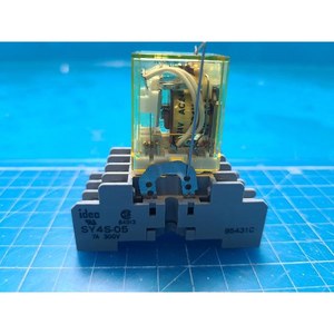 Conjunto de Relé y Base IDEC SY4S-05 + RY4S-UL Usado Como Está, Piezas de Equipos Semiconductores Legados - Product Image 2