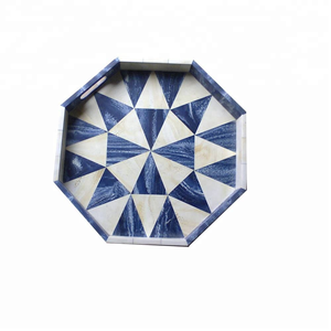 Plateau de service et plateau décoratifs en résine, design échiquier en bois, corne et os, pour la maison et la restauration - Product Image 2