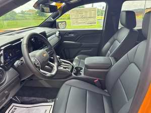 Chevrolet Colorado LT 4x4 Usada, Año 2025 - Product Image 3